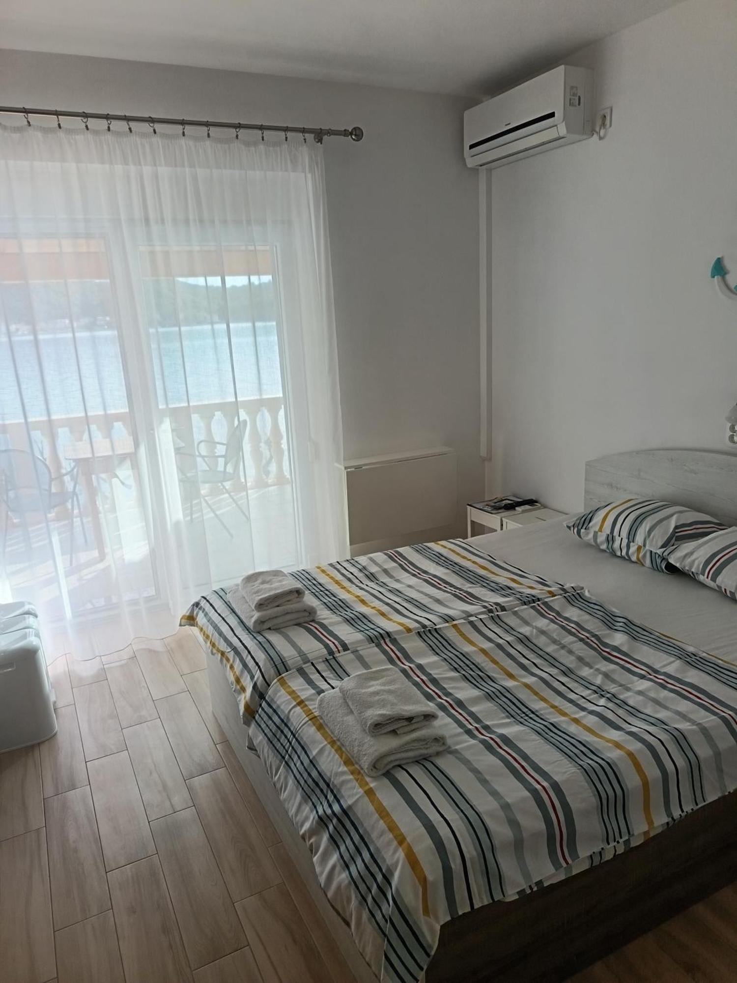 Apartmani Andela Kordic Supetarska Draga Buitenkant foto